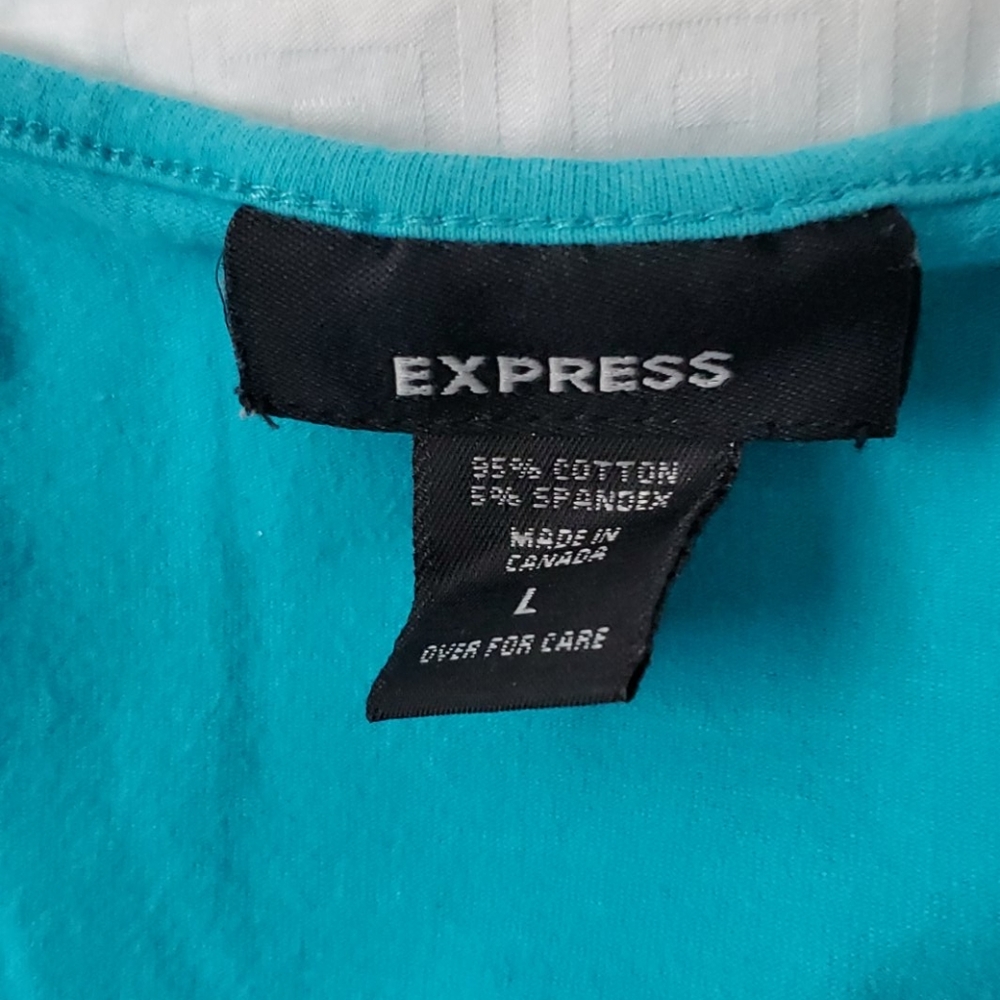 Express Form Fitted Tee - Picture 2 of 2